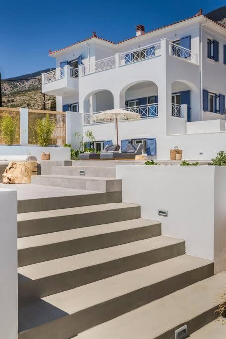 Lourdas White Villa Lourdata  Exterior photo
