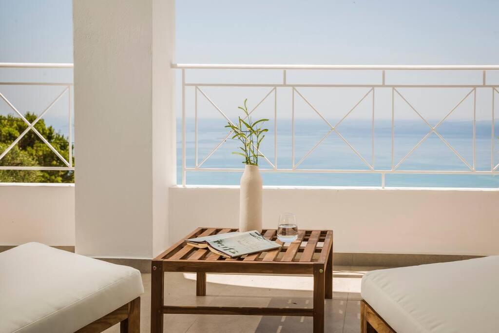 Lourdas White Villa Lourdata  Exterior photo
