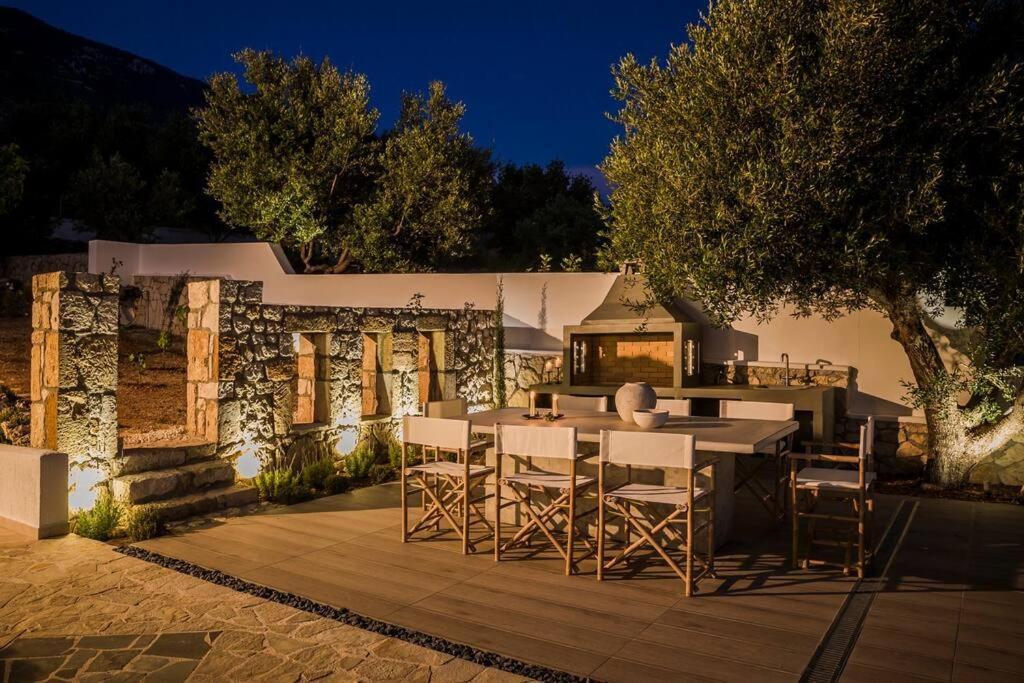 Lourdas White Villa Lourdata  Exterior photo